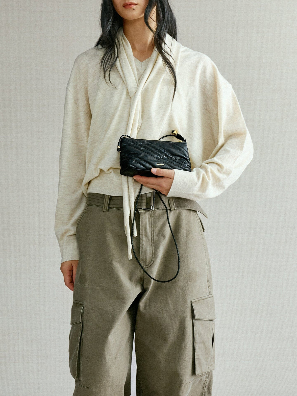 Winding Underarm Bag