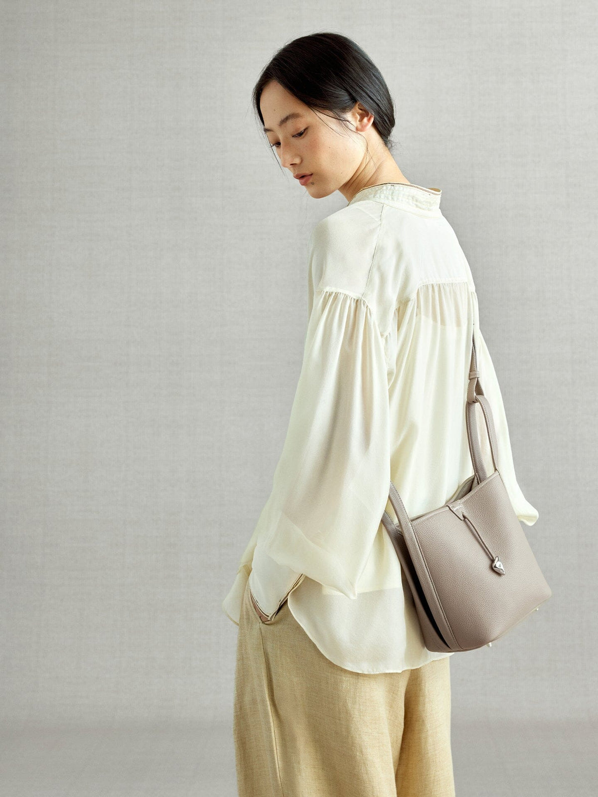 Song Bucket Bag